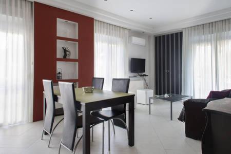Glyfada Riviera Home Athen Exterior foto